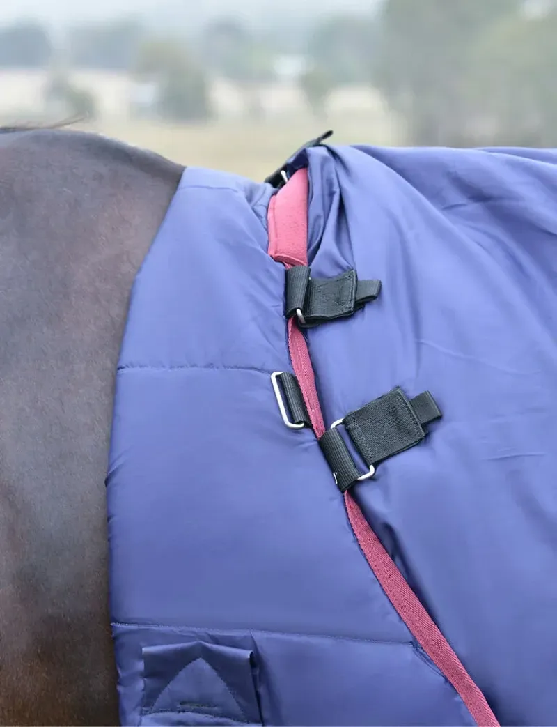 Weatherbeeta Comfitec Essential Turnout Detach-A-Neck 220g Navy/Burgundy 6'6-4
