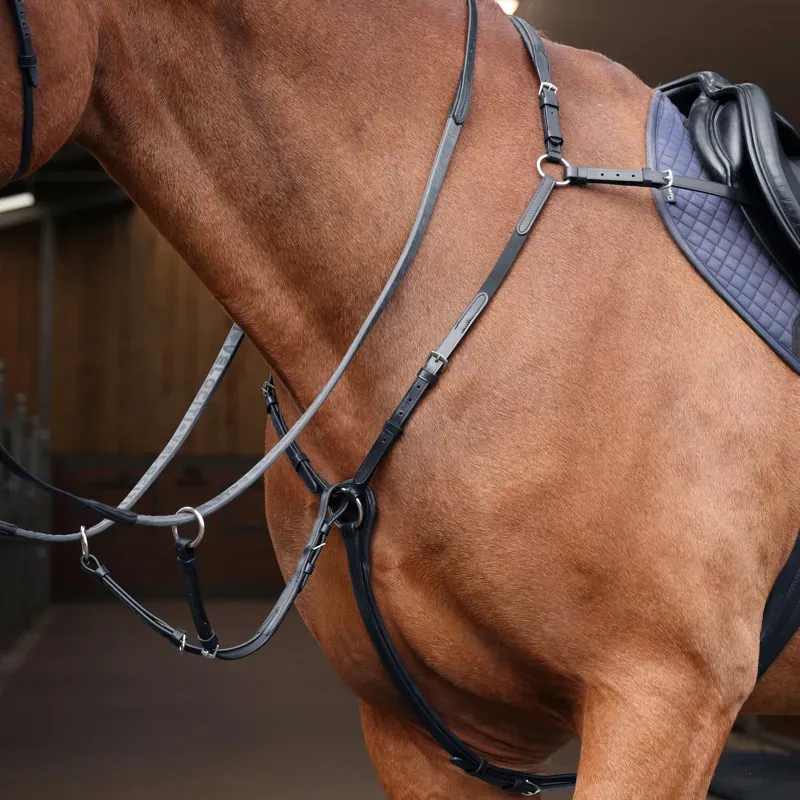Velociti Rapida Elastic Breastplate in Black