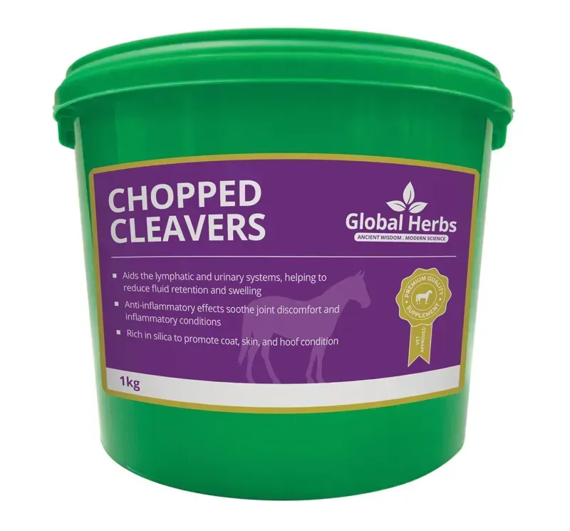 Global Herbs 1kg Chopped Cleavers in Green