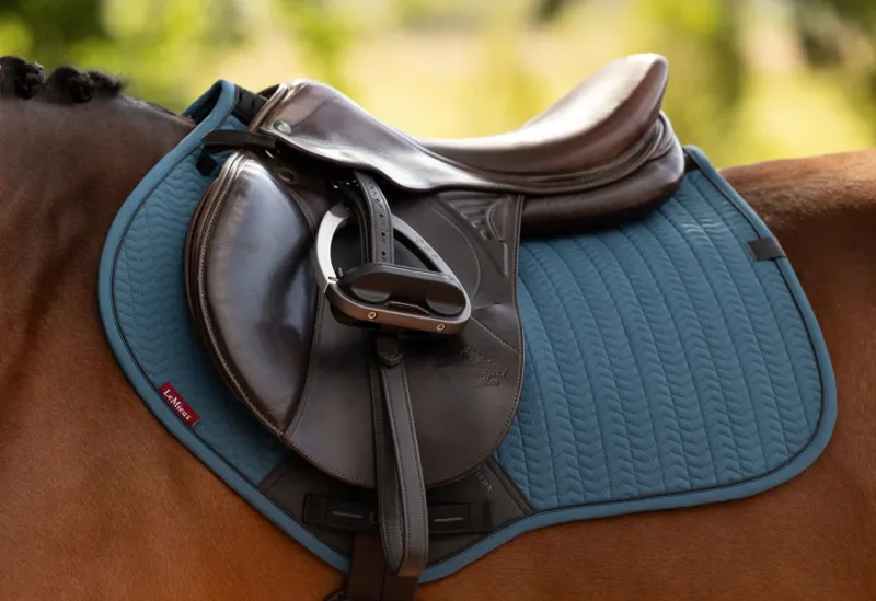 Lemieux Essence Close Contact Square Jungle